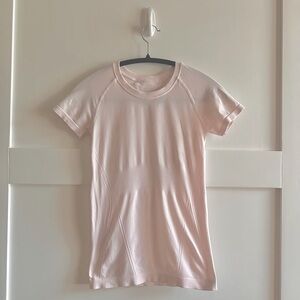 Athleta Momentum Seamless T - XS